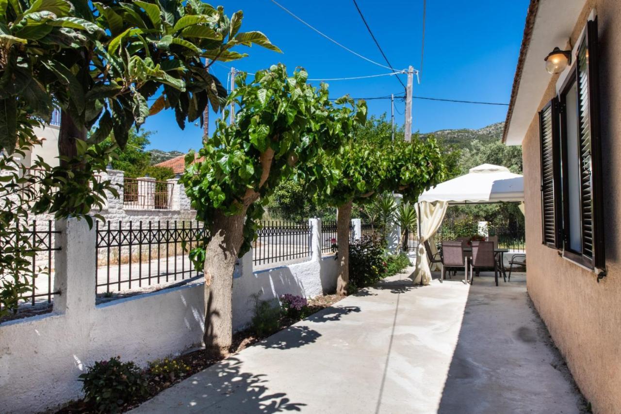 Irinis House Βίλα Komílion Εξωτερικό φωτογραφία