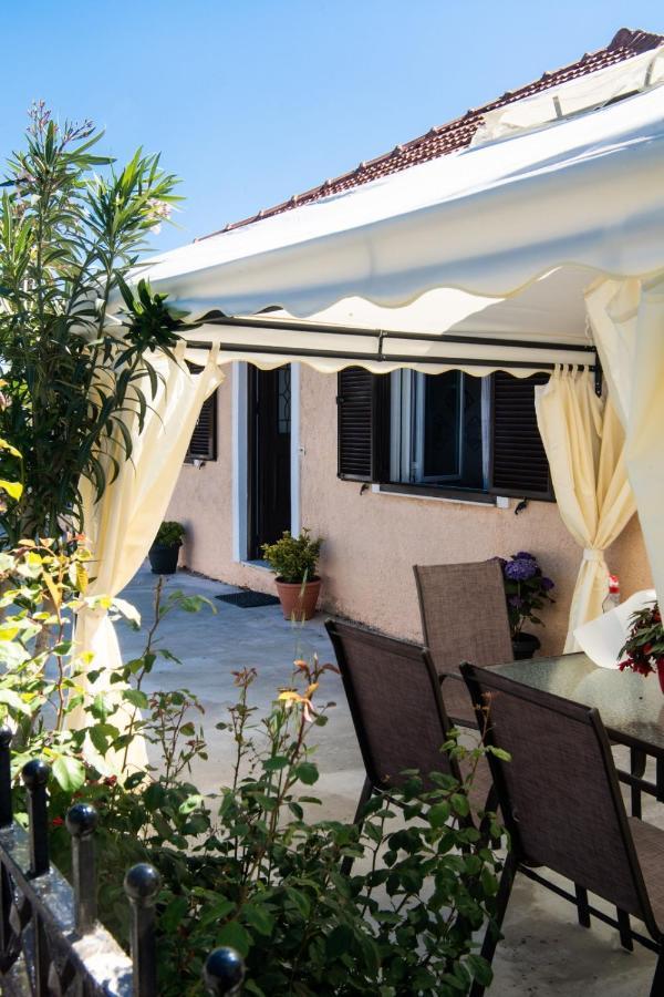 Irinis House Βίλα Komílion Εξωτερικό φωτογραφία