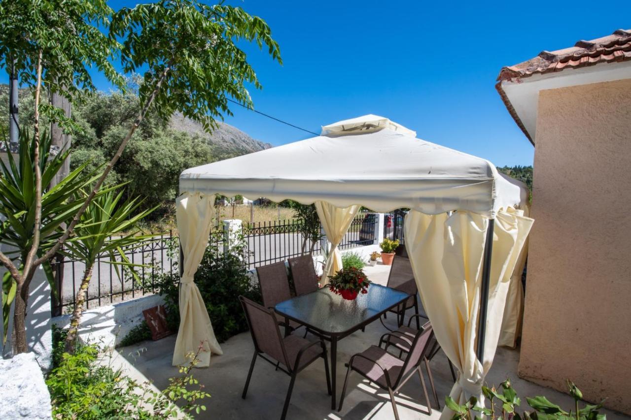 Irinis House Βίλα Komílion Εξωτερικό φωτογραφία