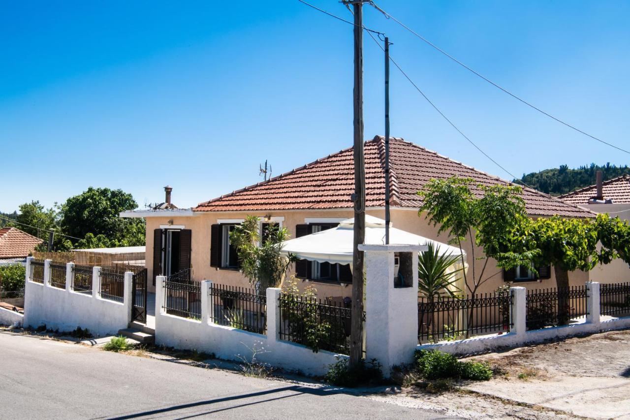 Irinis House Βίλα Komílion Εξωτερικό φωτογραφία